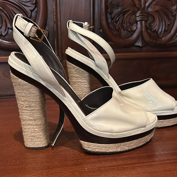 Tory Burch JUTE PLATFORM SANDAL very good shape a few marks look at photos - Picture 5 of 5